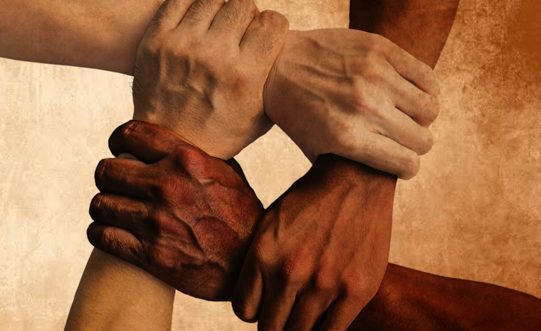 Iniziazione massonica e Fratellanza Universale